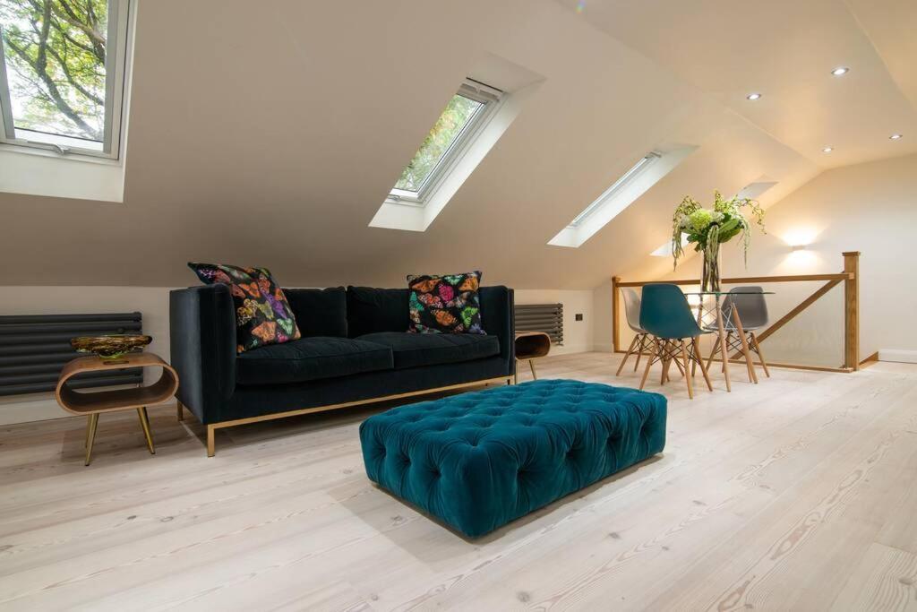 Luxury Coach House Next To Woodland In Knutsford Villa Exteriör bild