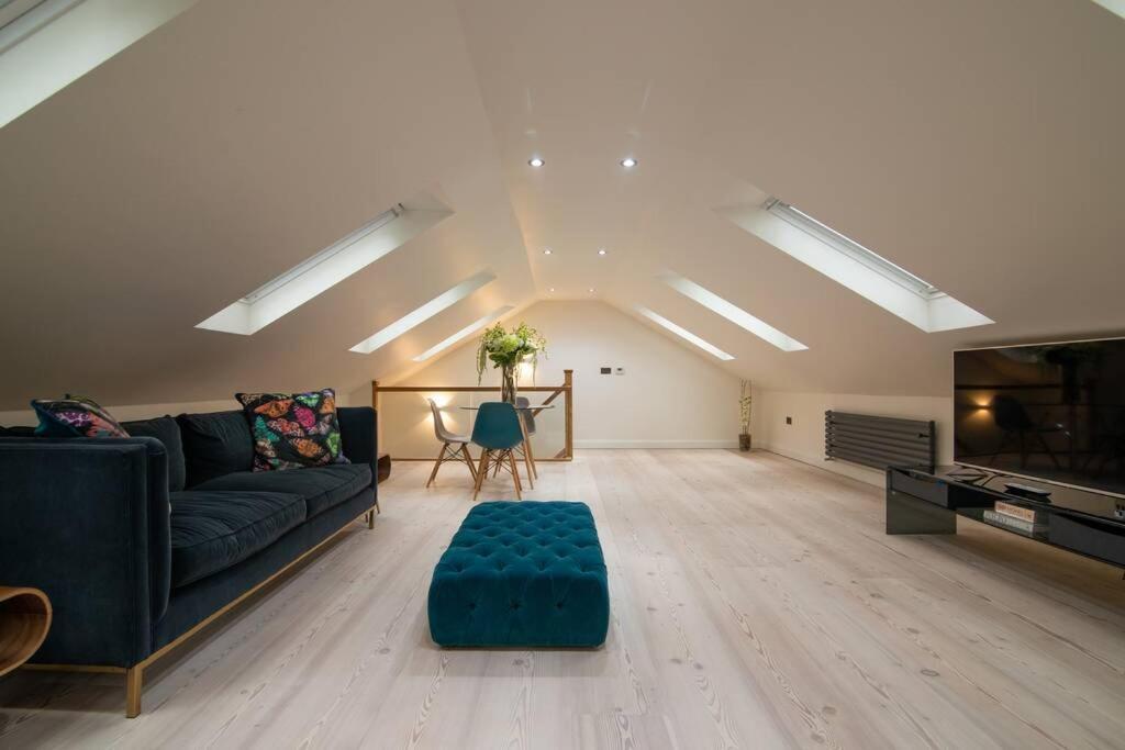 Luxury Coach House Next To Woodland In Knutsford Villa Exteriör bild
